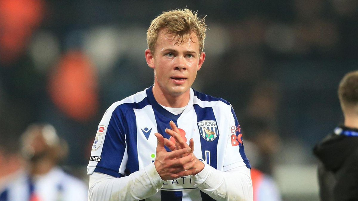 Ali Hampson Silk tweet media