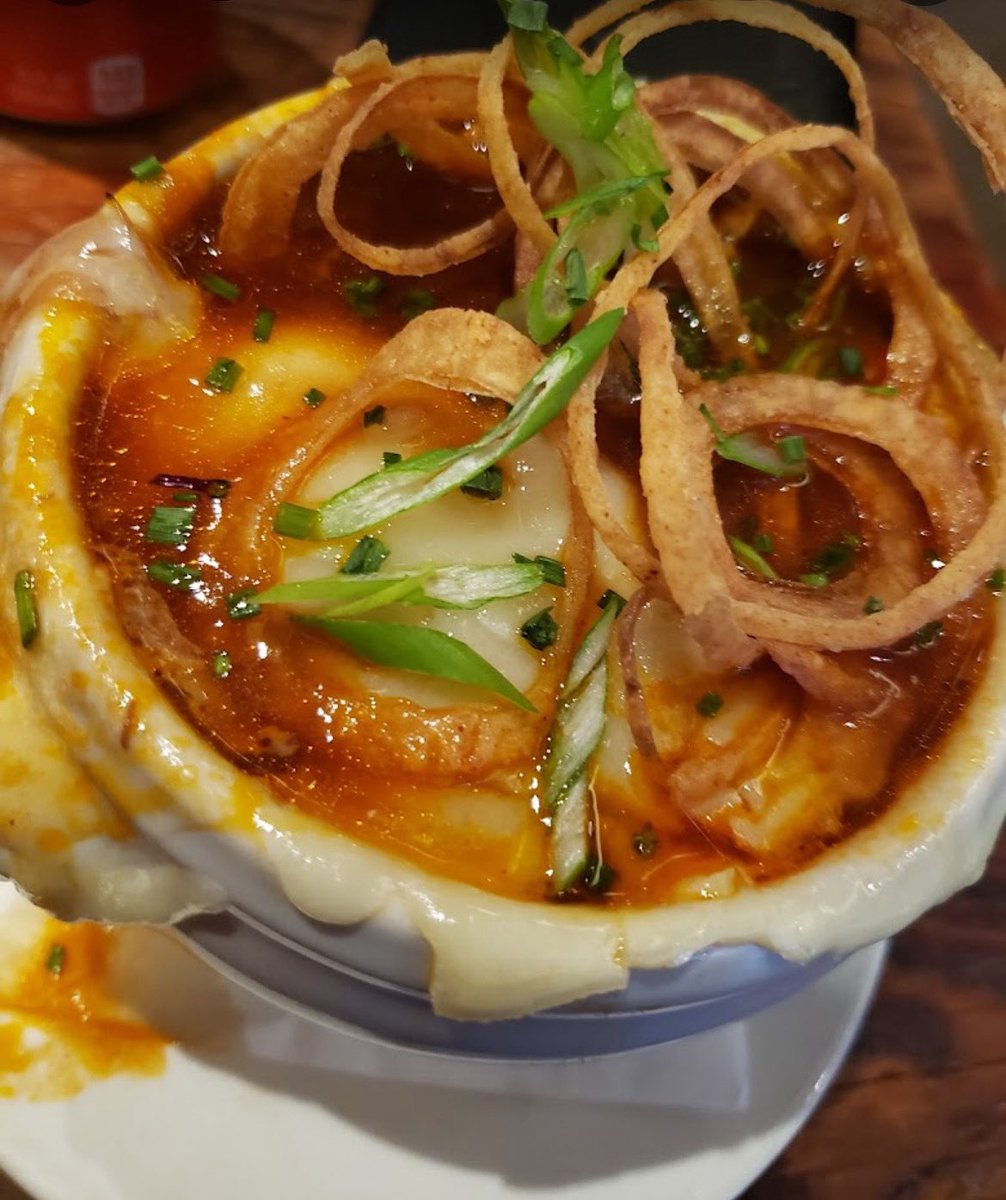 You’ve earned a treat. ✨
Celebrate the holidays and the weekend with a cozy bowl of French onion soup at Mussel Bar Bethesda — because you deserve a gift too.

#MusselBarBethesda #HolidayTreats #FridayFeels #BethesdaEats #DMVRestaurants