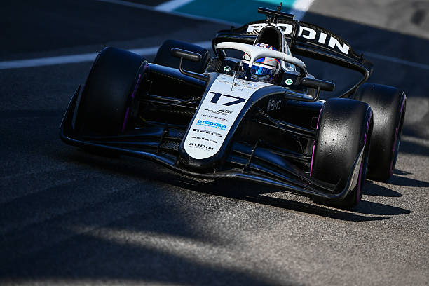 MotorTimeES's tweet image. 👌 Alex Dunne termina los test de postemporada en la cima.

Las tandas largas fueron las protagonistas; Mari Boya completó 80 vueltas antes de despedirse de este monoplaza hasta 2026.

#F2 #F2Testing🇦🇪