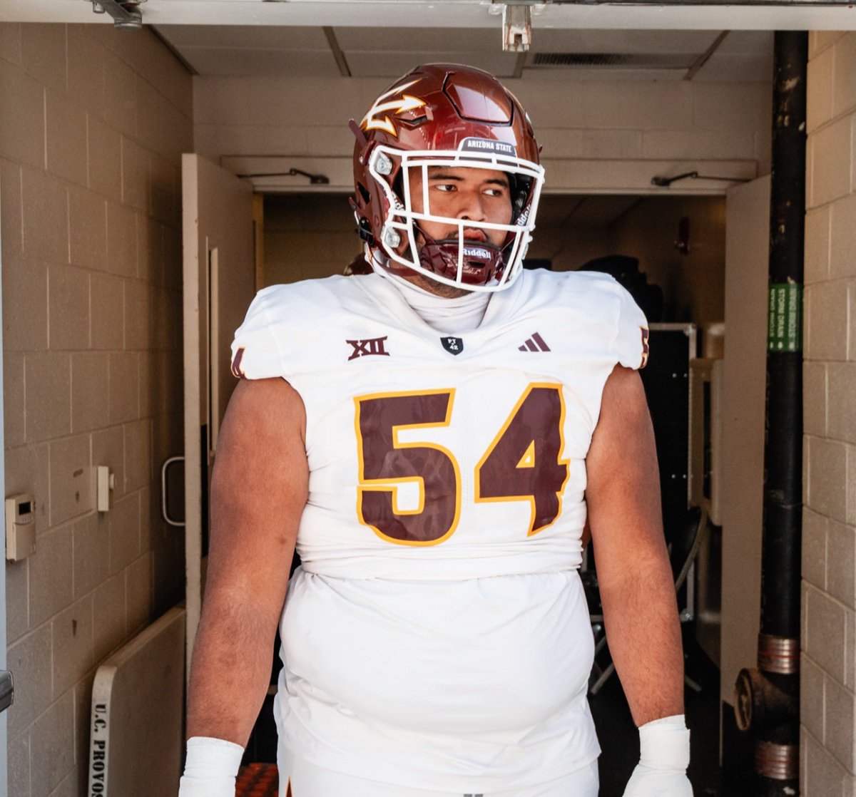 RedCross's tweet image. Imagine not being able to hear the smoke alarm when your home catches fire. For people who are deaf or hard of hearing, that’s an everyday risk.

Joey Su’a knows this risk all too well. He lost his hearing at age two after battling meningitis for 54 days in the hospital. Today,…