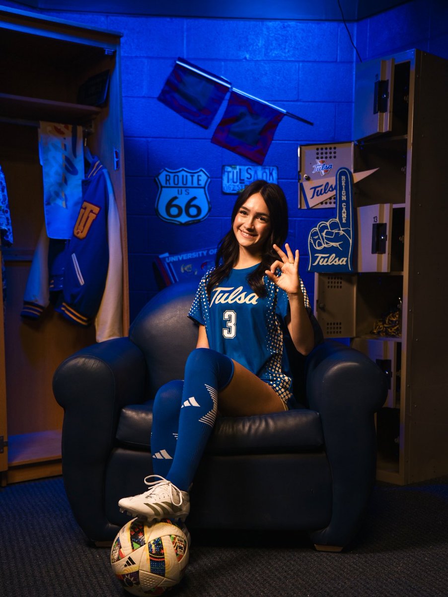 Hazel Curs tweet media