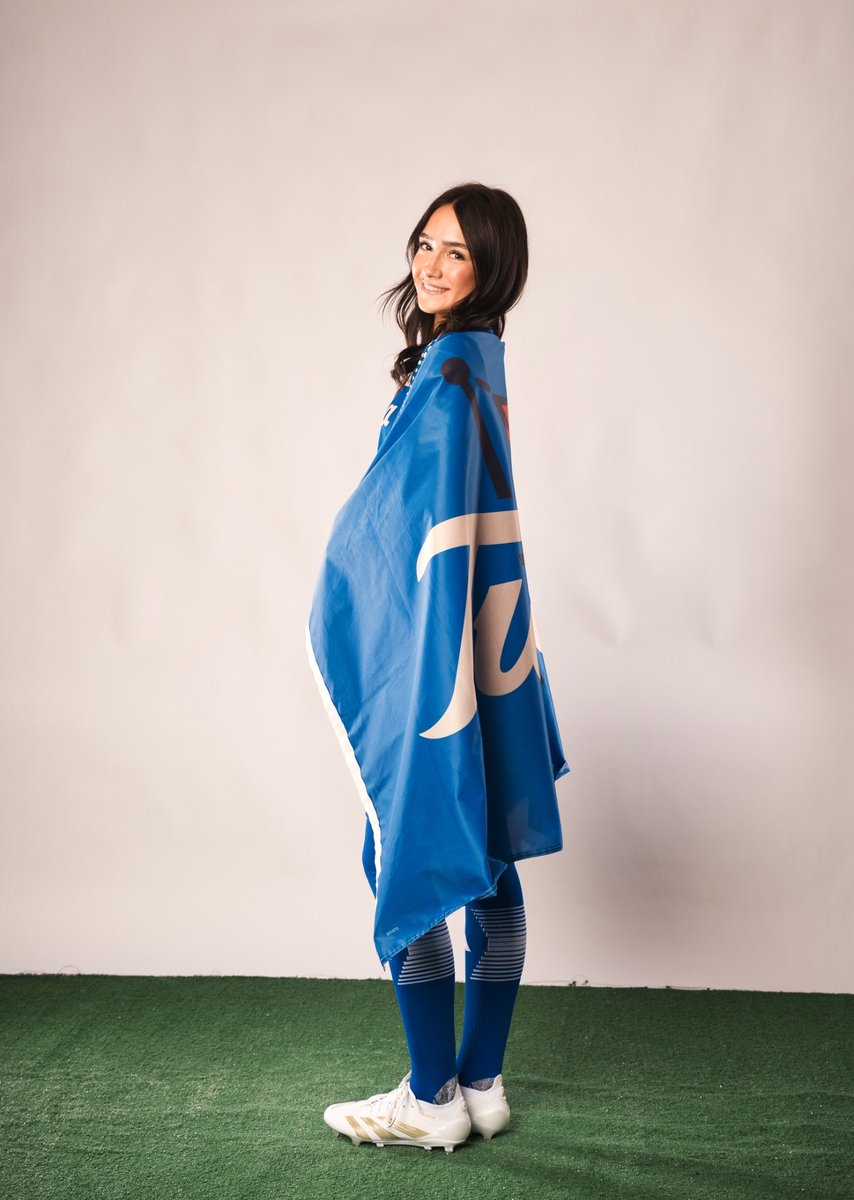 Hazel Curs tweet media