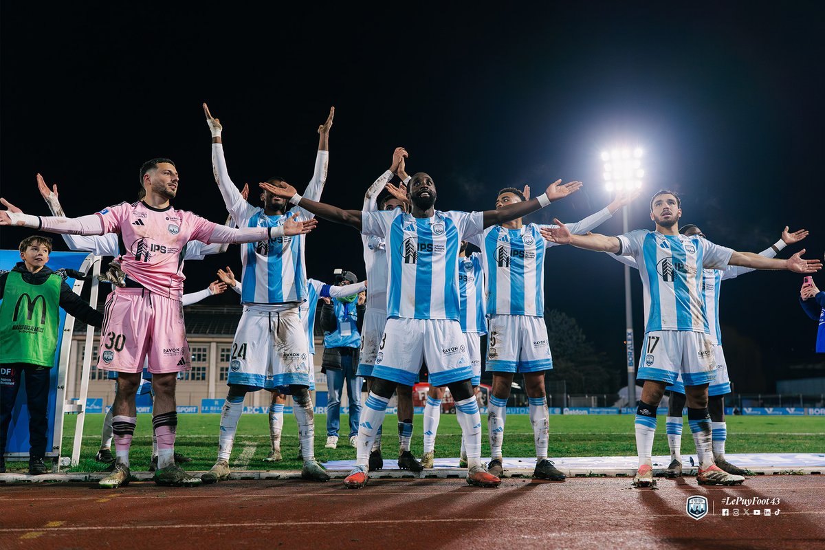 lepuyenvelayfc's tweet photo. Ici, ici c'est 𝗟𝗲 𝗣𝘂𝘆 ! 🎶🙌

#LPF43FCF91 🔵⚪️ https://t.co/MrIH2G1EmD