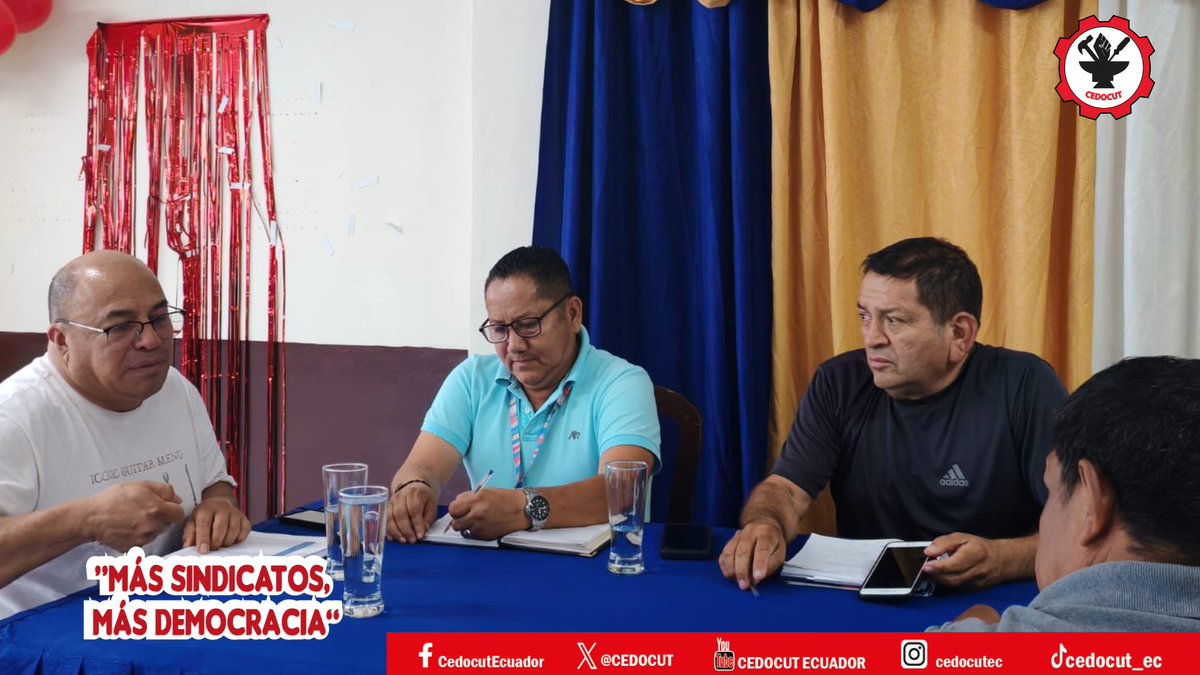 CEDOCUT's tweet image. Edwin Bedoya Ramírez, presidente nacional de la CEDOCUT‑FUT, se reunió con el Sindicato de Trabajadores del Municipio de Manta 🤝 para tratar la negociación colectiva y la situación sindical del cantón 🗣️📋. ¡Unidad y acción por derechos laborales! ✊🏽⚖️ #CEDOCUTFUT #TrabajoDigno