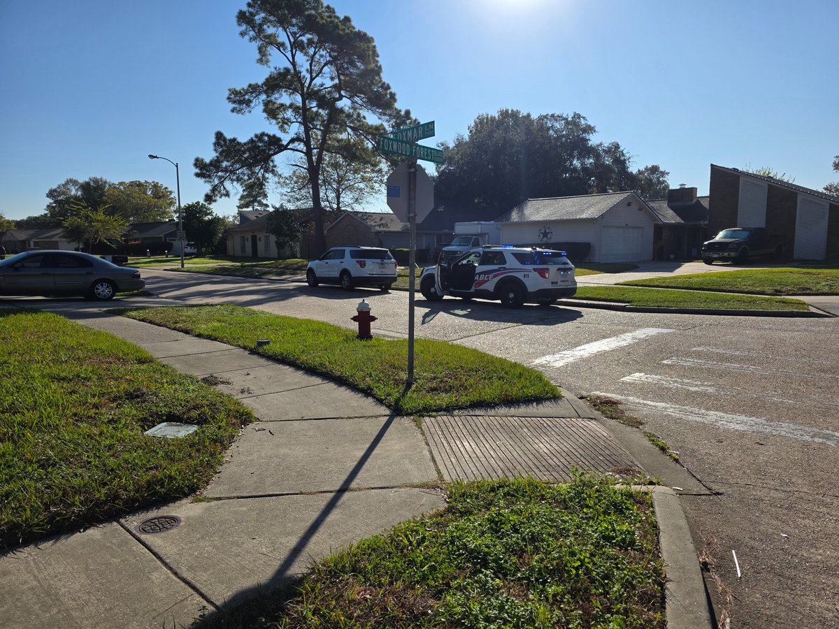 Pct4Constable's tweet image. Constable Deputies conducted a targeted patrol initiative in the 20900 block of Foxwood Forest Boulevard to enhance visibility and promote safety within the neighborhood.

Proactive patrols like these help deter criminal activity and ensure the continued safety of our community.