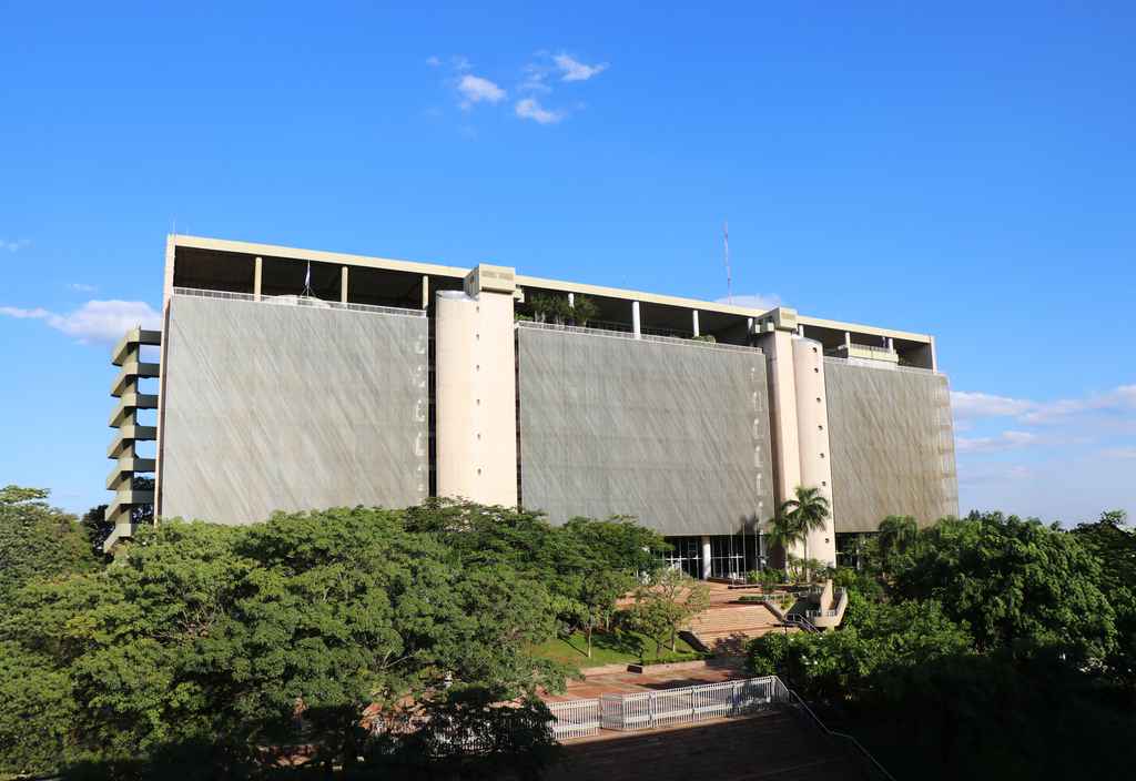 BCP aprueba el Reglamento de Interoperabilidad e Interconexión en el Sistema de Tarjetas de Crédito y/o Débito

La interoperabilidad aportará beneficios clave para comercios y clientes. Habrá mayor competencia entre los procesadores,  promociones válidas en cualquier POS y pagos