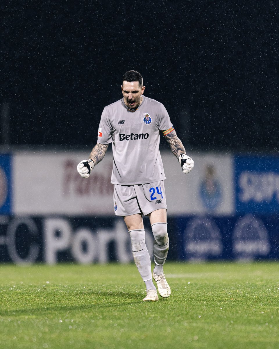 Joaocosta_24's tweet photo. We are @FCPorto ! 💙 https://t.co/qNQq3tyXbA
