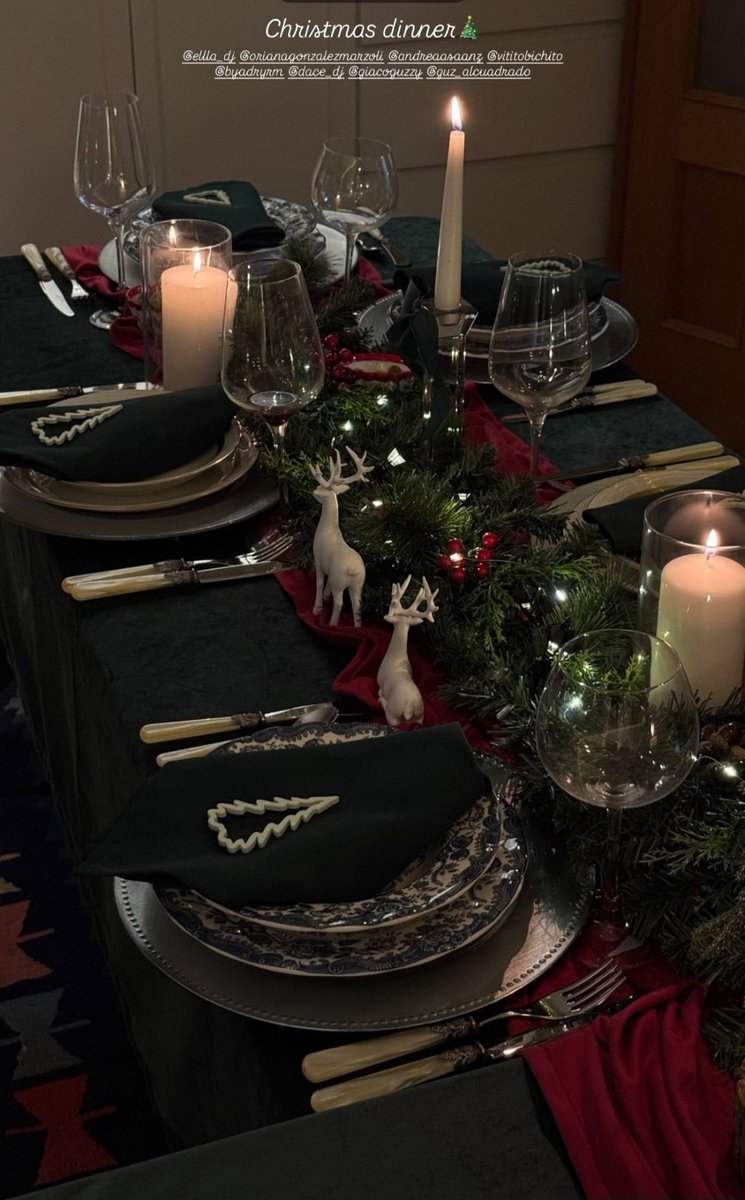 LINDA CENA ORI 🎄✨️
#orianistas 
#orianamarzoli
