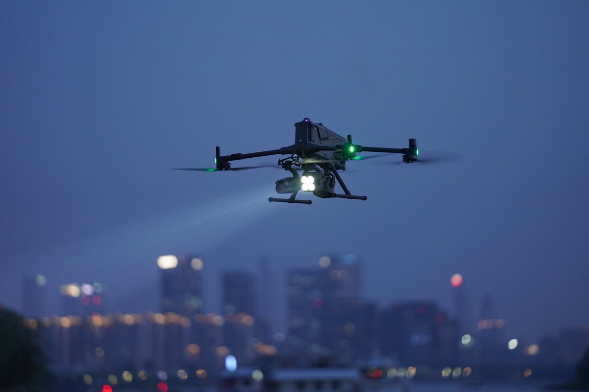 djirumor's tweet photo. The U.S. is selling China powerful AI chips while blocking DJI drones over security concerns—a wild double standard.

AI “brains” flow for profit, but camera “eyes” get banned.

National security or trade game?

#TechParadox #DroneWars

 (1/2) https://t.co/pERdjTBPHt