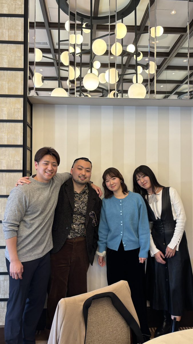 Reiwecle's tweet photo. 先日のWECLE祭で優秀店舗賞いただきました🏆

そして普段会えない全店舗のメンバーとも会える良い機会でした！

元浦和メンバーだったので浦和のメンバーとの写真は最高すぎました😊

そして同期にも日々刺激をもらっているのでこれからも頑張ります🔥 https://t.co/HUP3LPVJg0