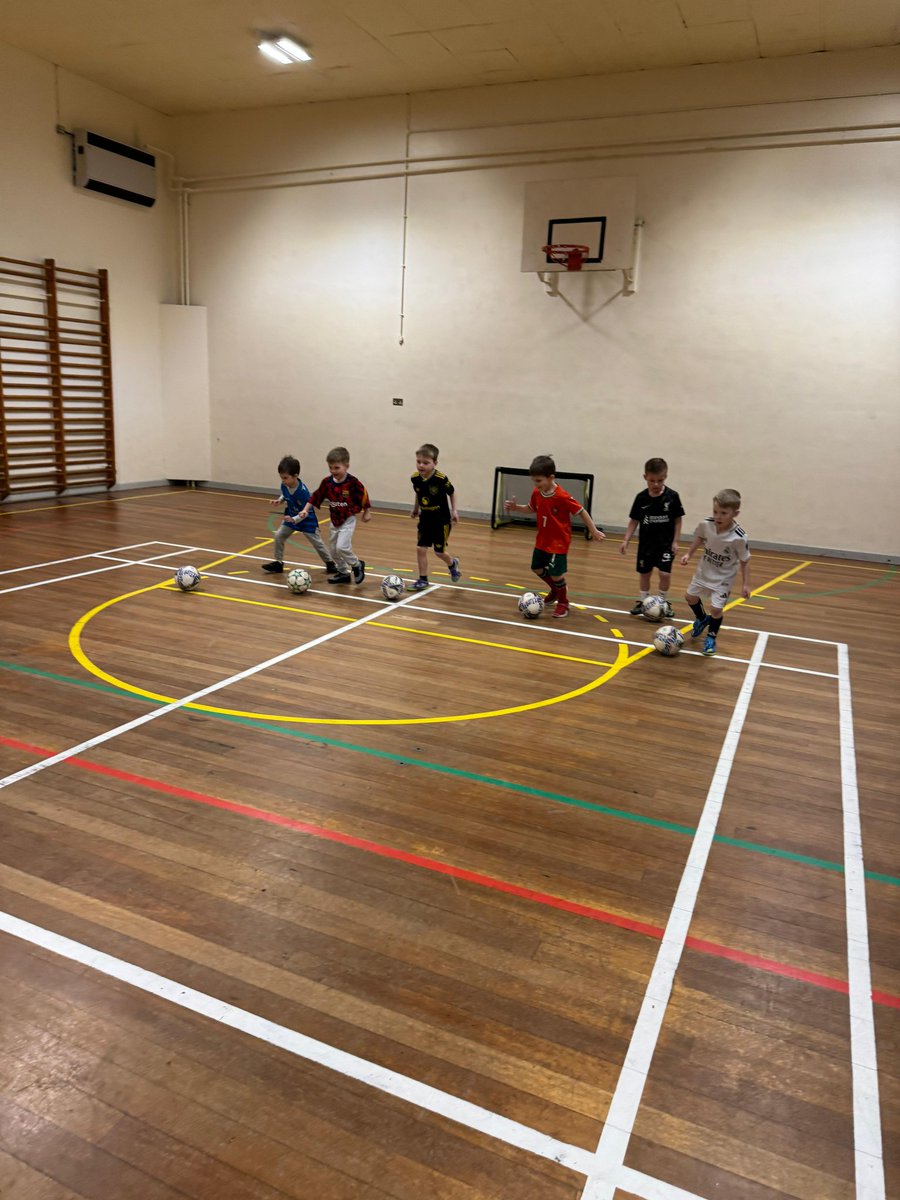 ⚽🎄 What a fab midweek with our Selby, York and Market Weighton Messys! The little stars absolutely smashed it on the pitch, showing off their skills, teamwork and endless energy. 💥✨

Well done to all our amazing Messys, you’ve made this midweek one to remember! 🙌💙