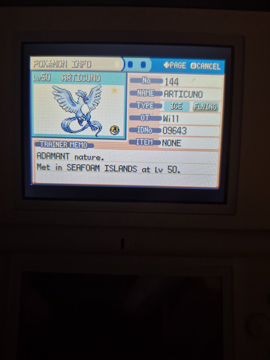 #Shiny Articuno in #PokémonLeafGreen after 14,572 SRs - very obvious in the end, was super paranoid I would miss it ✨️🧊
