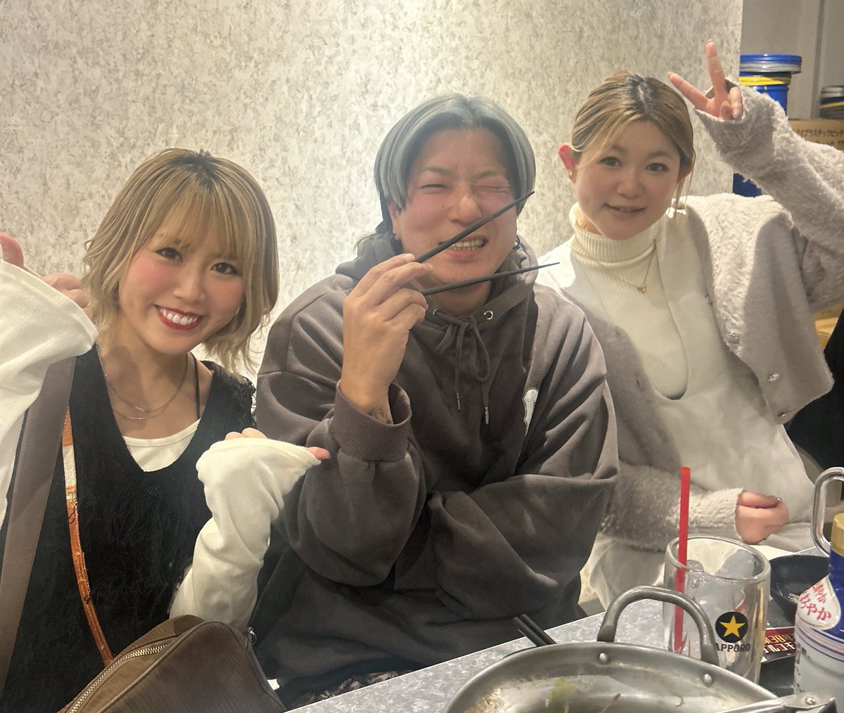 おはようございます！

大好きな仲間たちと忘年会っした！

あー楽しかった✨みーんなが幸せでいれますように☺️

今回集まれなかったみんな、新年会やりましょ🙌

楽しい時間はあっちゅーま！
まだまだみんなで遊ぼうねー！！