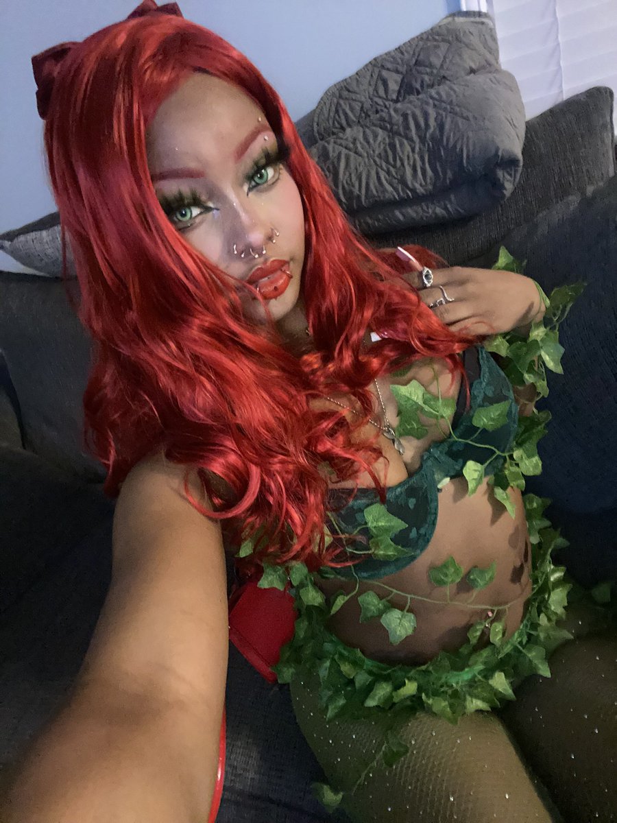 GoddessBaezy tweet media