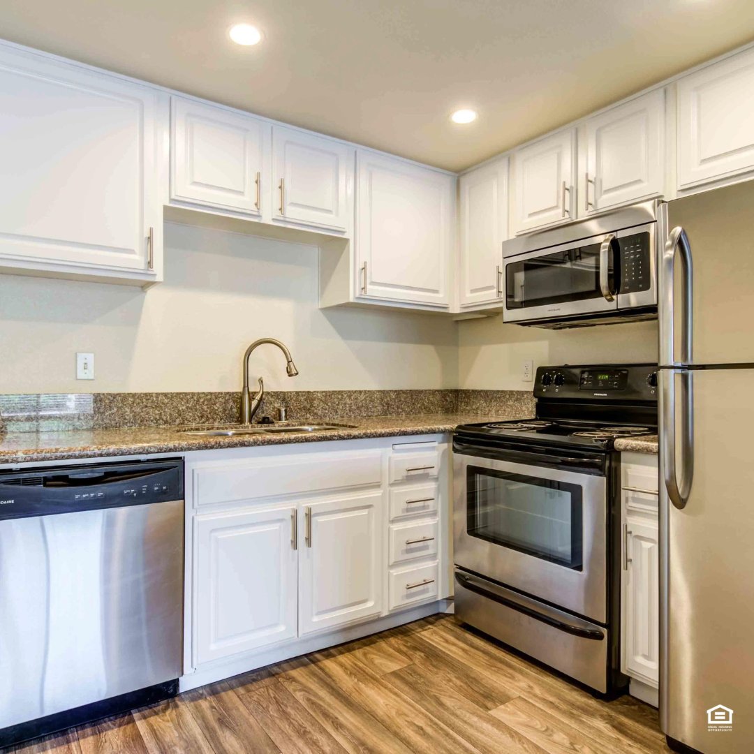 Our fully equipped kitchens are enough to give you the courage to whip up meals you've been meaning to try! What will you cook next? 🧑‍🍳

Explore the possibilities at Mirada at La Jolla Colony by scheduling a personalized tour today on our website. mirada-apartments.com