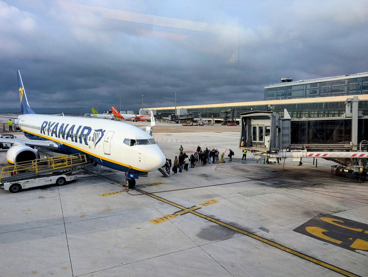 jmdiazangulo's tweet photo. Ryanair is absurd https://t.co/2xyk1BOObu