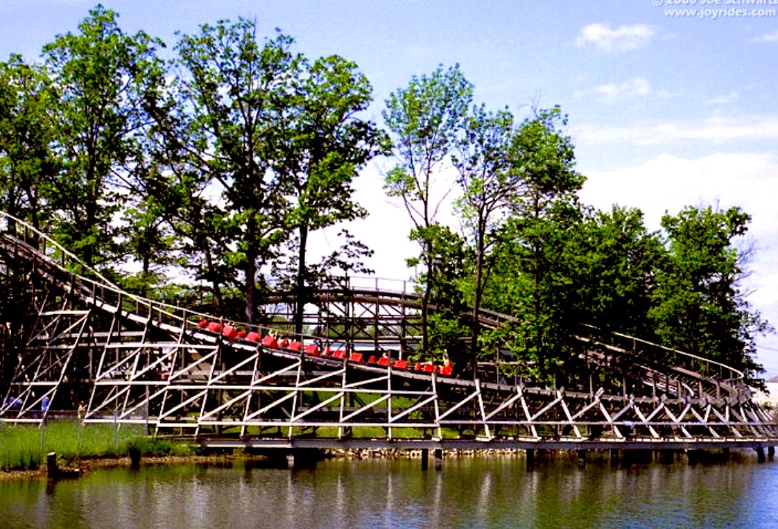 #25DaysOfCoasters RCX Top 125 Rank Day 9: 81 &amp; 80

81. Fahrenheit- Hersheypark
Make: Intamin, Model: Vertical Lift

Of course Intamin does a EuroFighter better than a EuroFighter. This unique Intamin is one of only two Intamin Vertical Lift Coasters in the world and was one of a