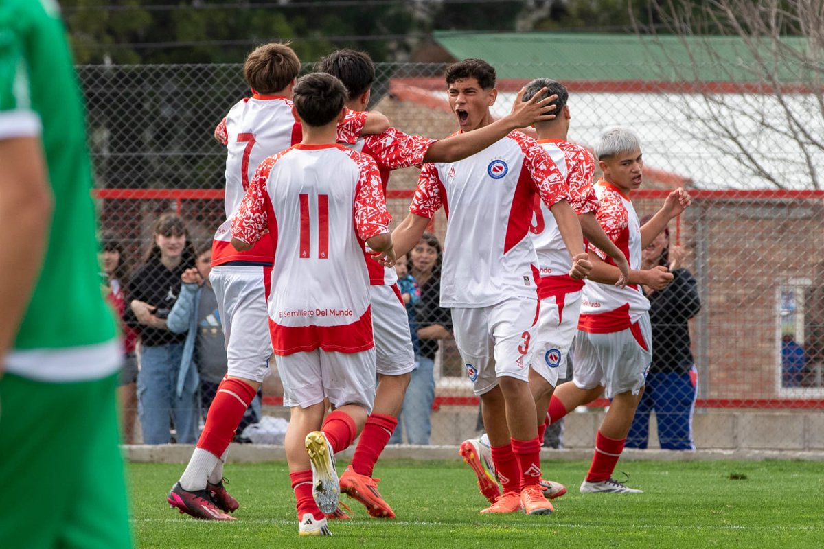 #AAAJ 👋 ¡Felices vacaciones!

#ElSemilleroDelMundo 🌎 hoy tuvo su último entrenamiento y entró en receso hasta enero.