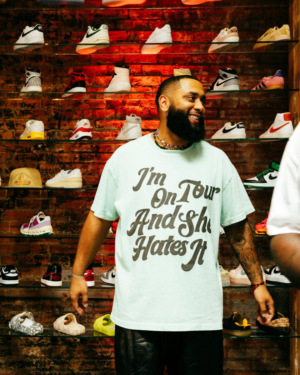 Sneaker Politics tweet media