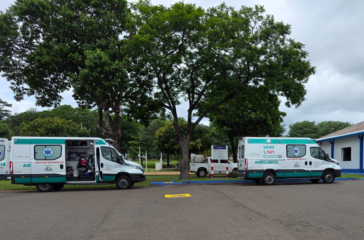 Tras el fuerte temporal en Santa Rosa del Aguaray, dispuse un operativo interinstitucional para garantizar la atención en el Hospital, en coordinación con Salud, Defensa Nacional, la SEN y la ANDE.

Se realizaron traslados de pacientes por vía terrestre y aérea, con la