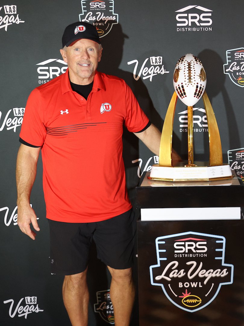 LasVegasBowl's tweet image. Kyle Whittingham will coach his final game as the @Utah_Football head coach at the 2025 SRS Distribution Las Vegas Bowl. 👏

This marks his fifth appearance in the Las Vegas Bowl, where he holds a 2-2 record.

#LVBowl | #GoUtes | #BowlSeason
