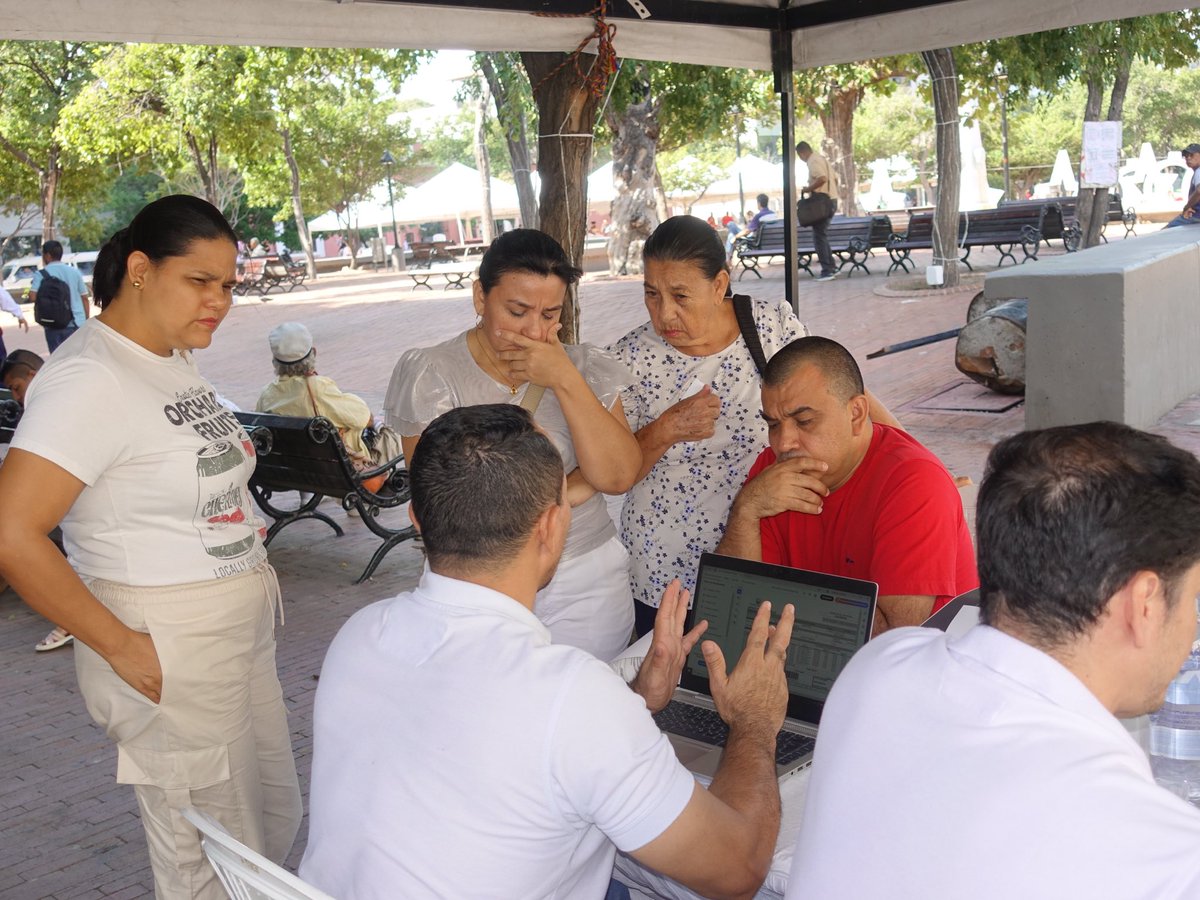 🌟 ¡Nuestro stand en el Parque Simón Bolívar ha sido todo un éxito! 🌟

Los samarios han respondido de manera increíble y muchos ya aprovecharon el 90% de descuento en intereses moratorios en vigencias anteriores. 🙌