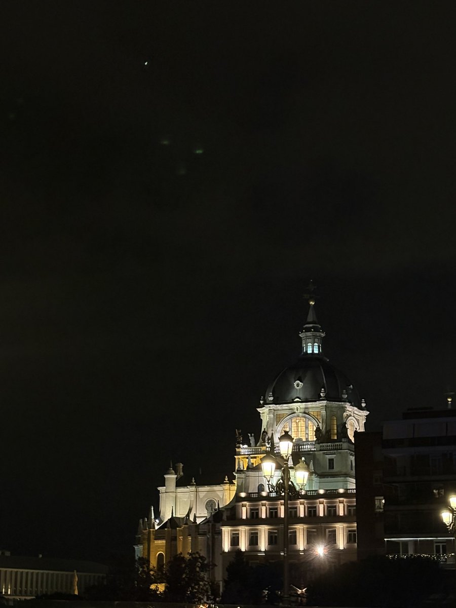 marckos004's tweet photo. De Madriz al cielo🌃 https://t.co/LoHg9EIH2O