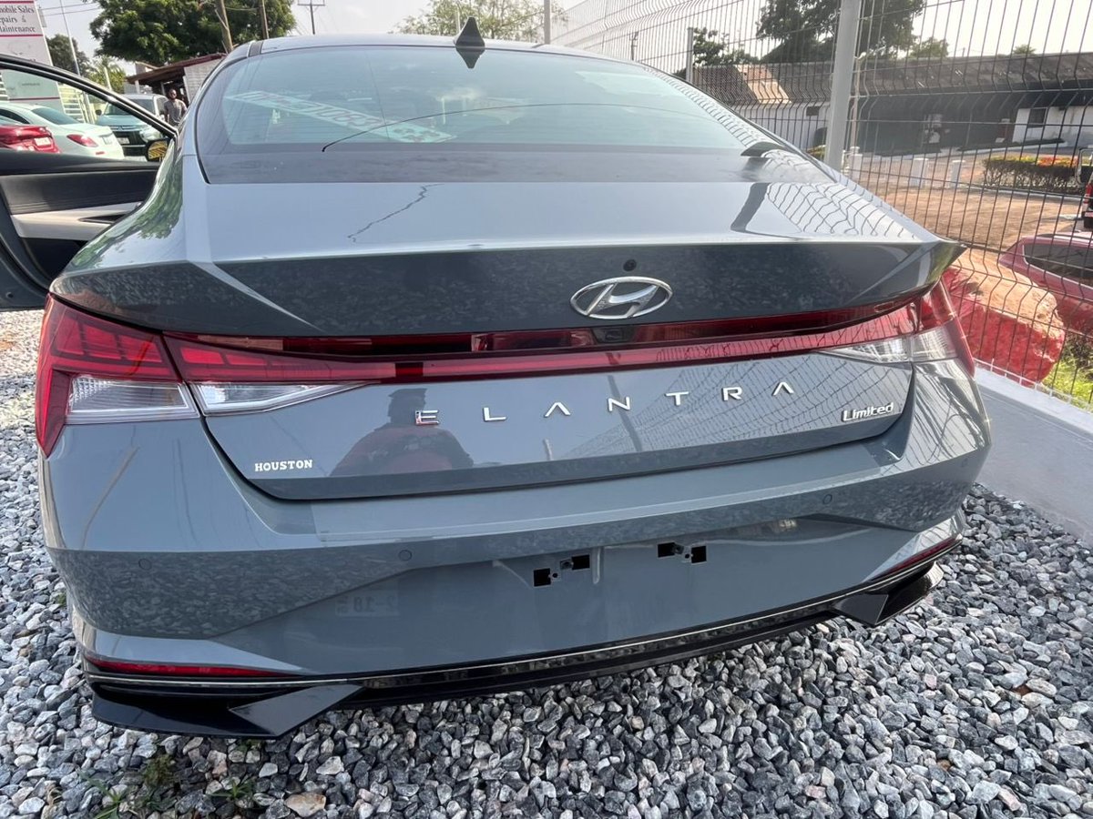 mr_sackeyy's tweet photo. HYUNDAI ELANTRA LIMITED
2022 MODEL PUSH TO START
REVERSE CAMERA KEYLESS
ENTRY
FULL OPTION
Dm Or call 0202643388 https://t.co/YoO43HKsdy