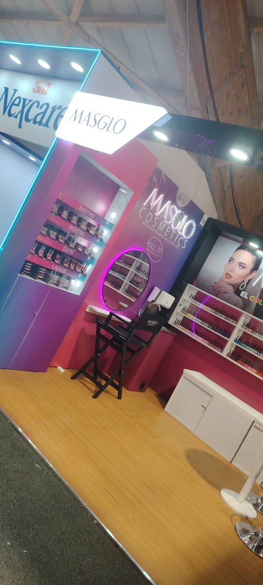 DaVinciPyM's tweet image. Diseño, montaje y desmontaje de Stand 3*3*2.5m de altura, escríbenos o llámanos al 323 5742420 #stand #branding #eventos #ferias #impresion #granformato #arquitecturaefimera