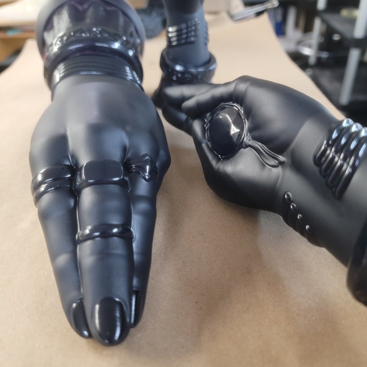 A decade of perfecting this craft looks like being able to pick out shining gloss accents on every single ring and bracelet across an increadibly complex, satin finished, master with not a single spot of printer texture. 😍😍😍