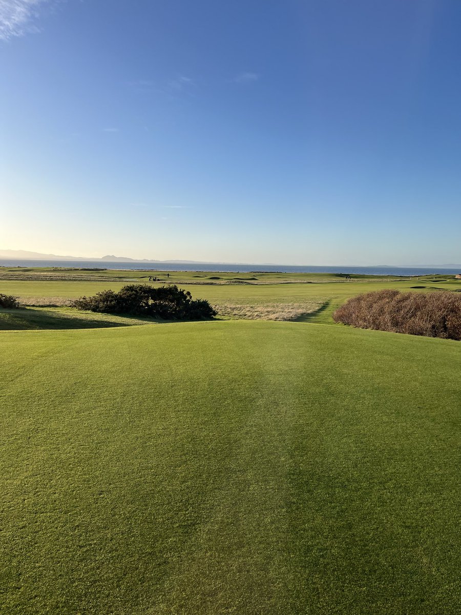 Kard & Brown tweet media