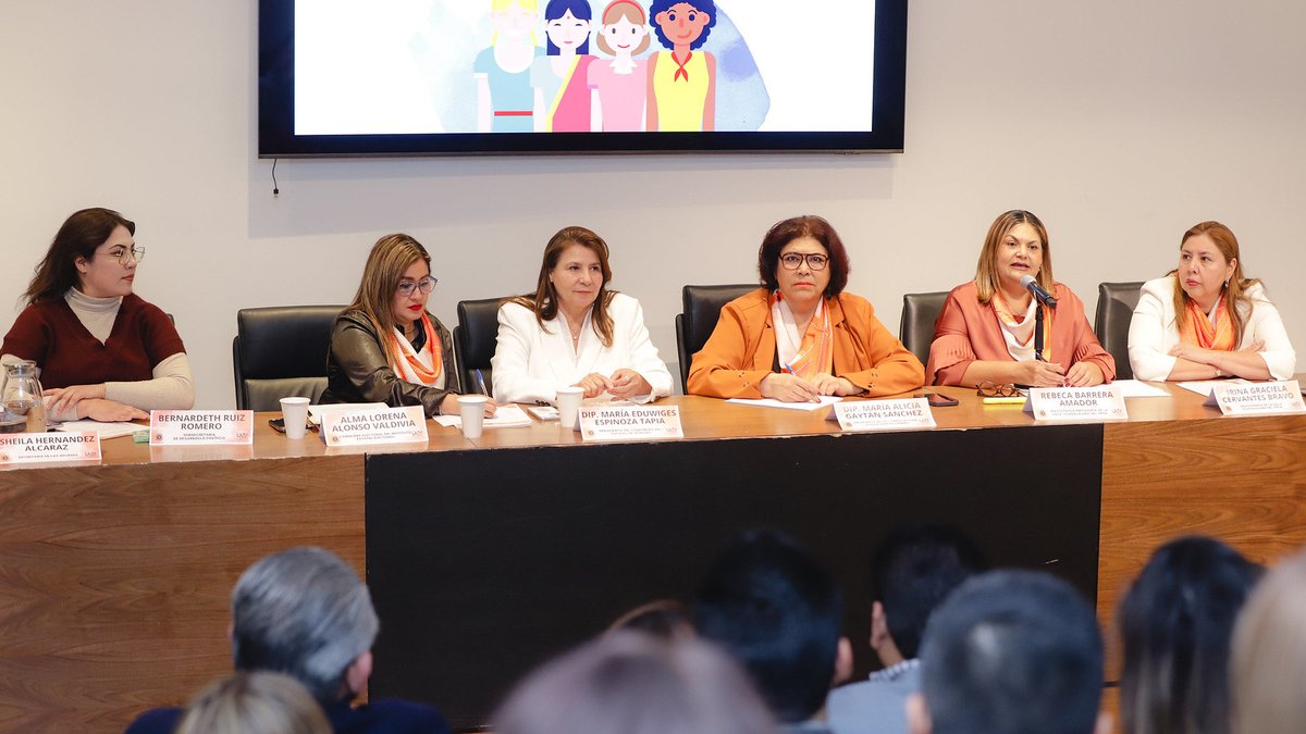 TEPJF_GDL's tweet image. 🧡 En Hermosillo, la #SRG del #TEPJF y el Congreso de Sonora instalaron la 2ª #MesaNaranja para prevenir la #VPMRG. La Mgda. Presidenta Rebeca Barrera Amador destacó que es un paso clave para construir entornos políticos seguros y libres de violencia para las mujeres.