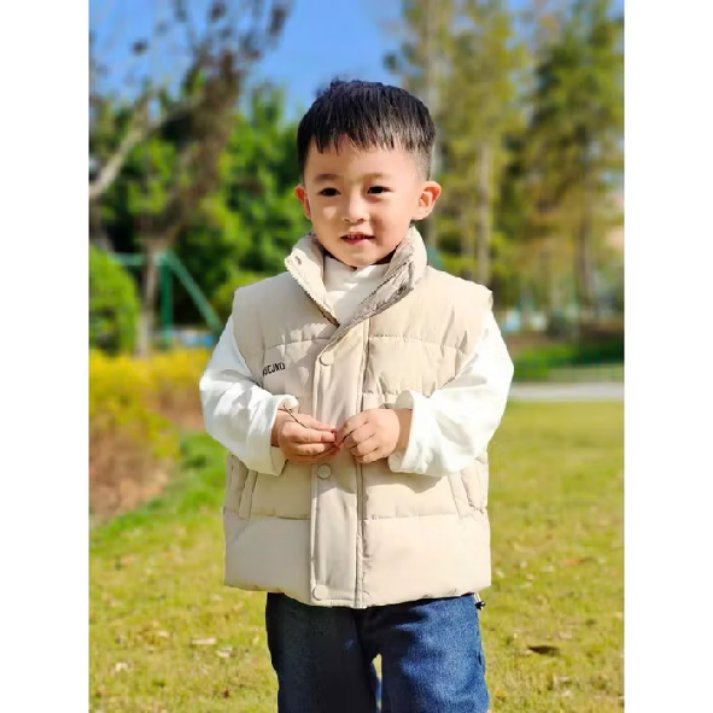 NDNhu0801's tweet photo. Xem ngay Áo phao Gile siêu nhẹ siêu ấm cho bé ấm áp mua đông có size từ 8-22Kg ( Giảm Sâu 12.12) với giá ₫89.900 - ₫199.000. Mua ngay trên Shopee! https://t.co/bEzommLpct https://t.co/5kWxRHOley