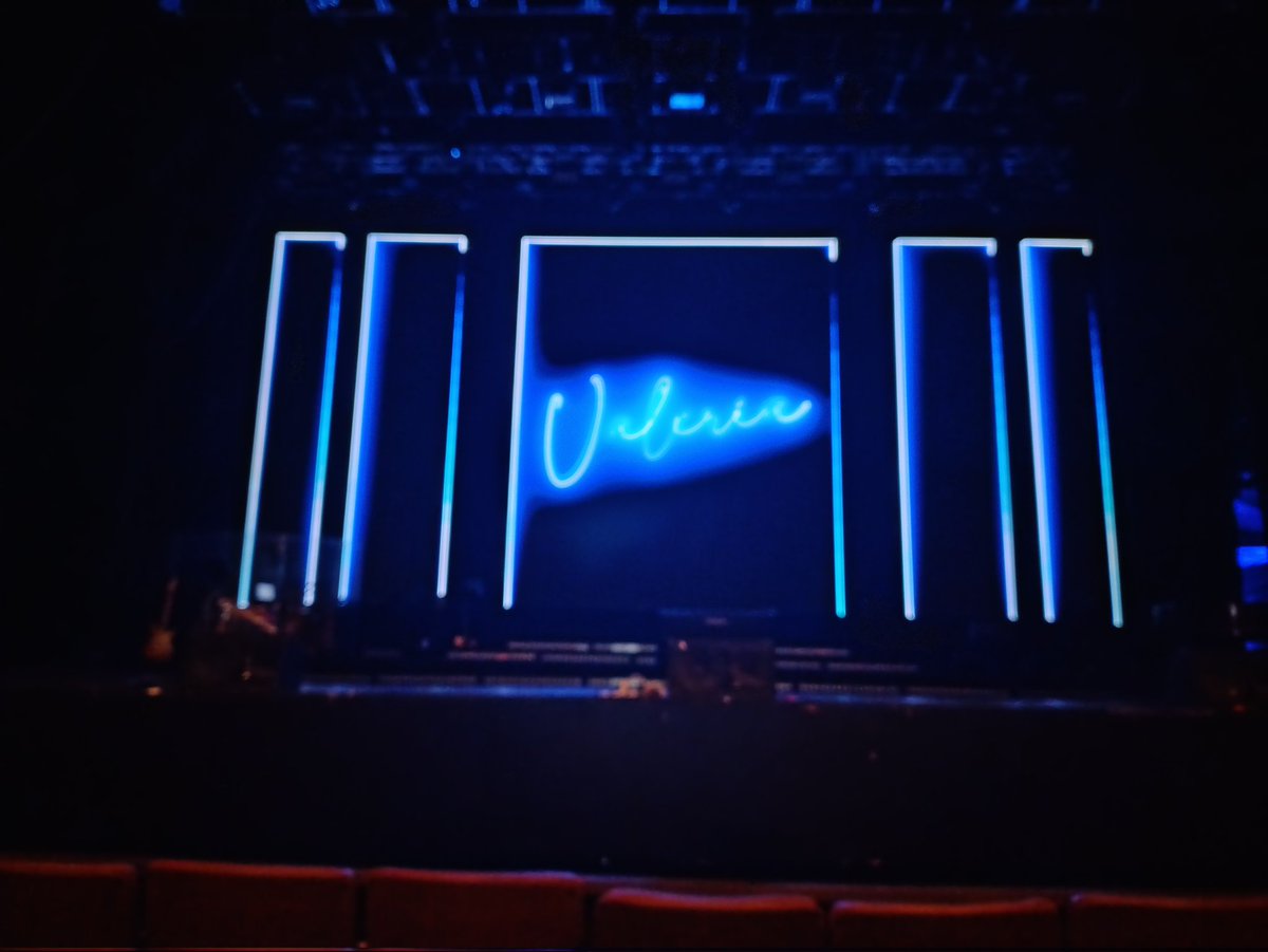 Esperándote como siempre! 😘👸🏼💕💕 <a href="/valerialynch/">Valeria Lynch</a>