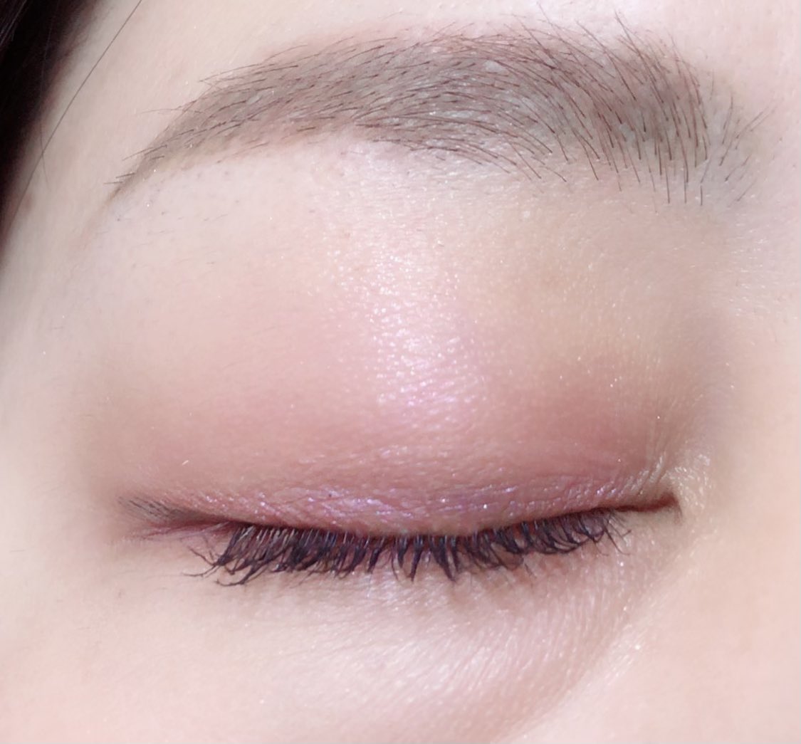 おはよう😊 バイトだから今日は早いのだ！ 早速ルナソルアイカラー