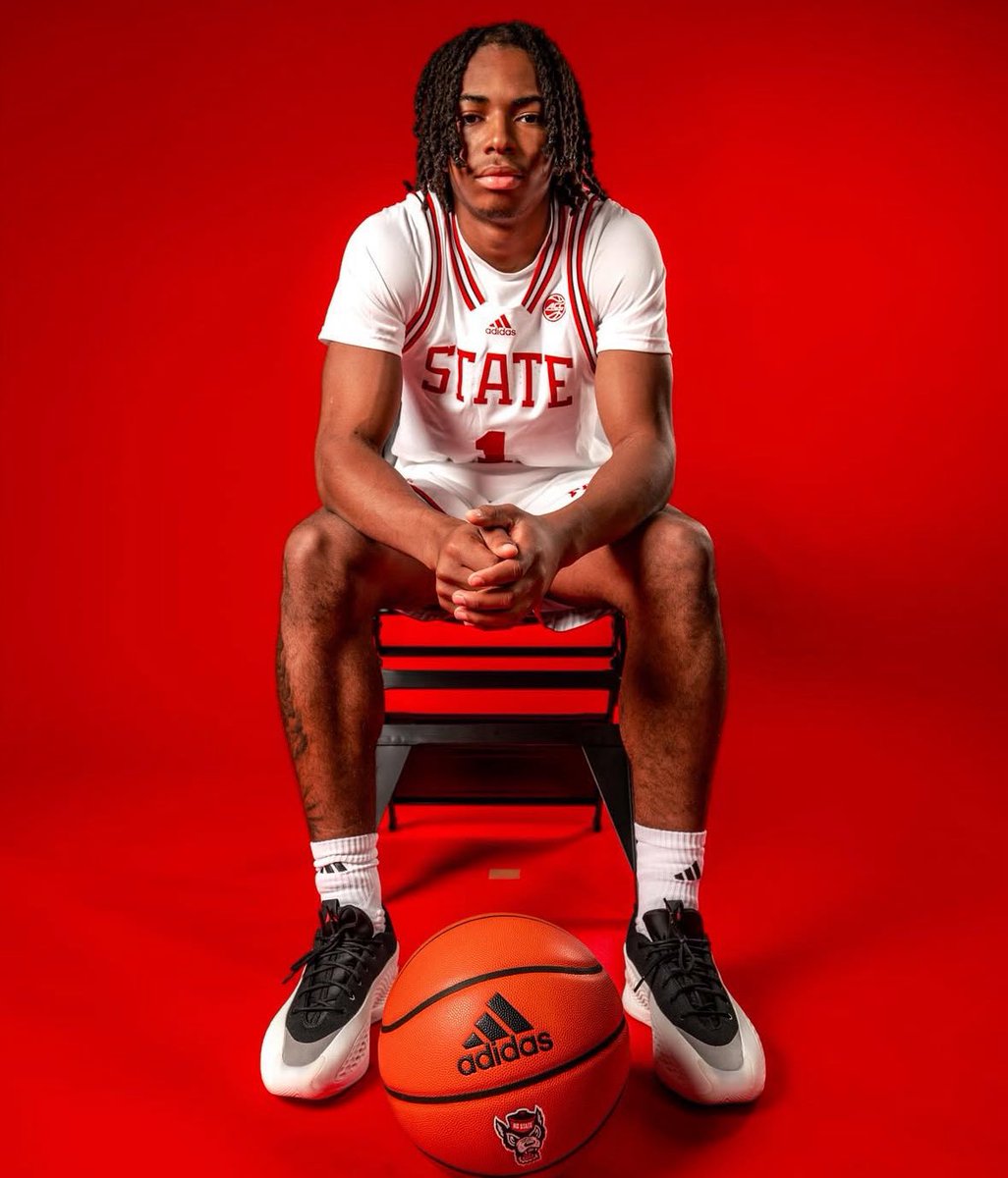 jloftin27's tweet photo. @BlueDevils @rippey_deron Ron Ron can choose Duke and be just another great player to come through a powerhouse program or he can choose to be a legend in Wolfpack history books. Come be a legend and run with the Pack!!! #NCStateWantsRippey https://t.co/XLBPN6voAp