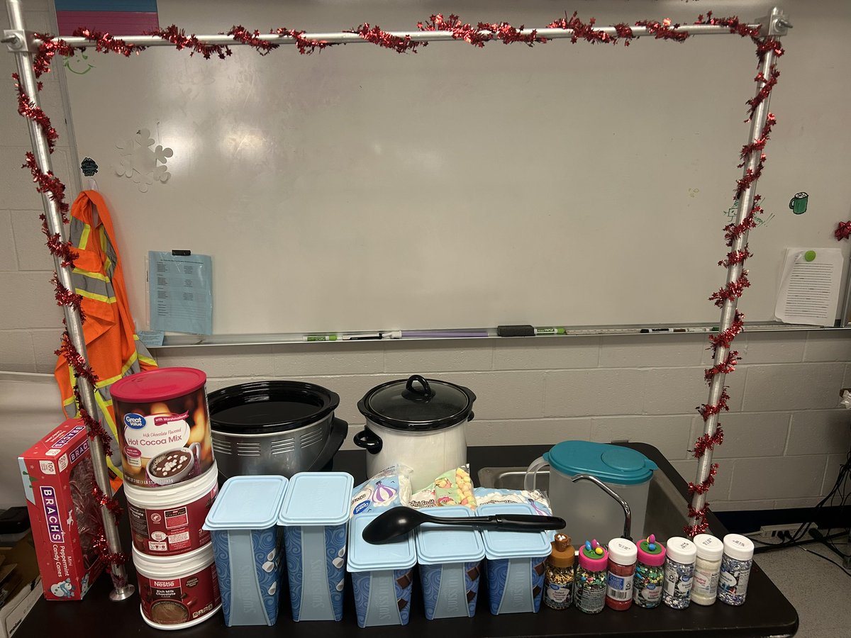 ms_floresCMS's tweet photo. ☕🔥 Ended our thermal energy unit with hot chocolate, festive mugs, and good times! ❄️✨ #ScienceClass #ThermalEnergy #TeamSISD https://t.co/HkK9yLQ54f