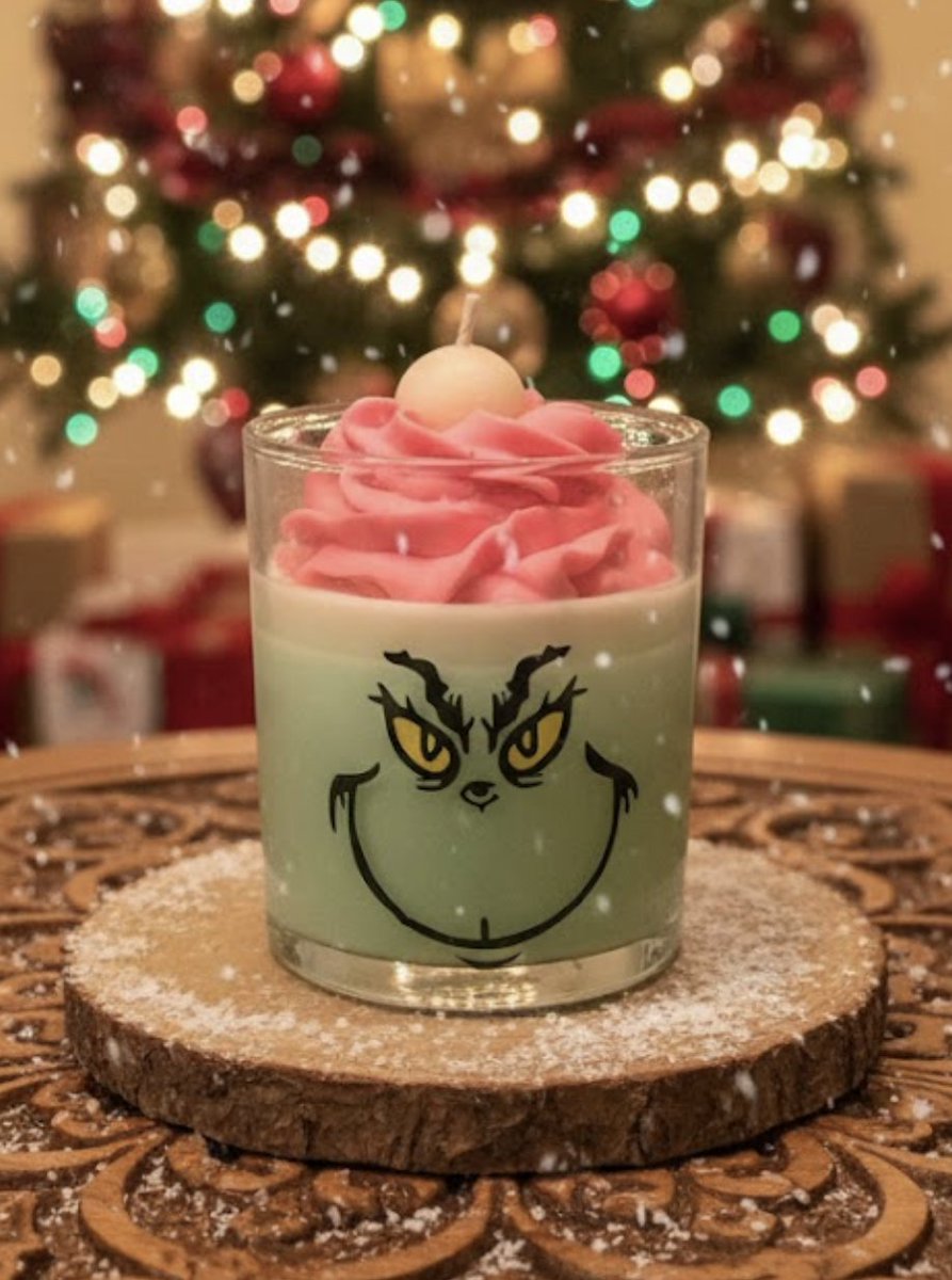 Tomorrow is my last market of the year!   I'll be in CBS from 10 to 4.  I'll have my specialty &amp; jar christmas candles as well as a limited supply of these guys!   The scent is a fresh holly and winter ivy!   If you missed me shoot me a message and we can arrange pickup in town!