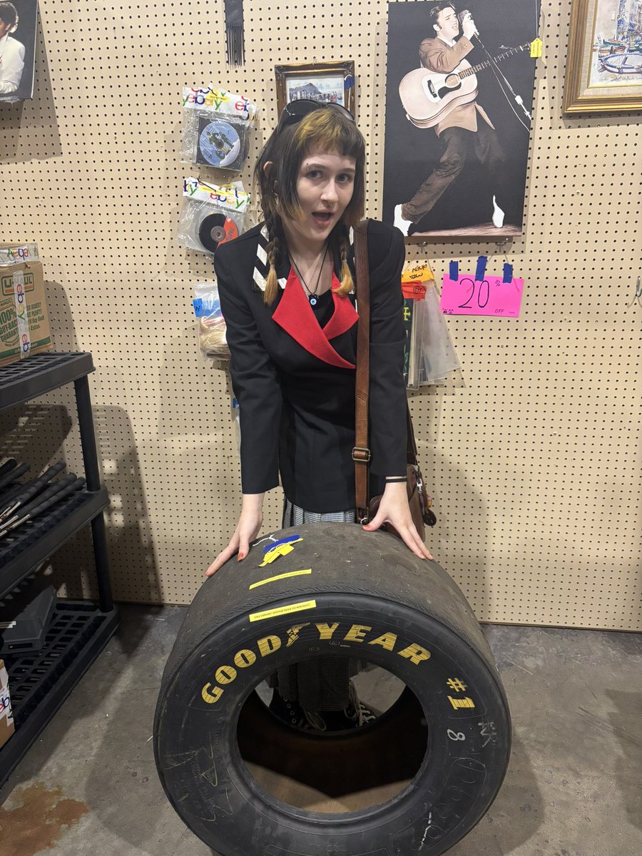 Mothwing43's tweet image. Sometimes living in the middle of nowhere America you find cool things, 
If it wasn’t so much I would get it