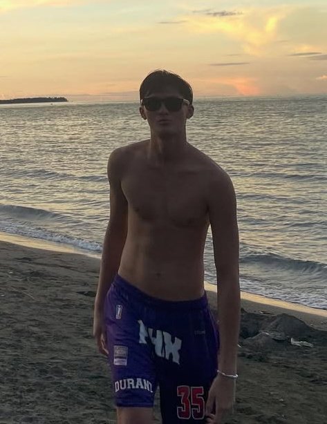 KweenFalcon's tweet image. Rise and Shine Eme-ries 💛

Jhon Lee 🥵🔥