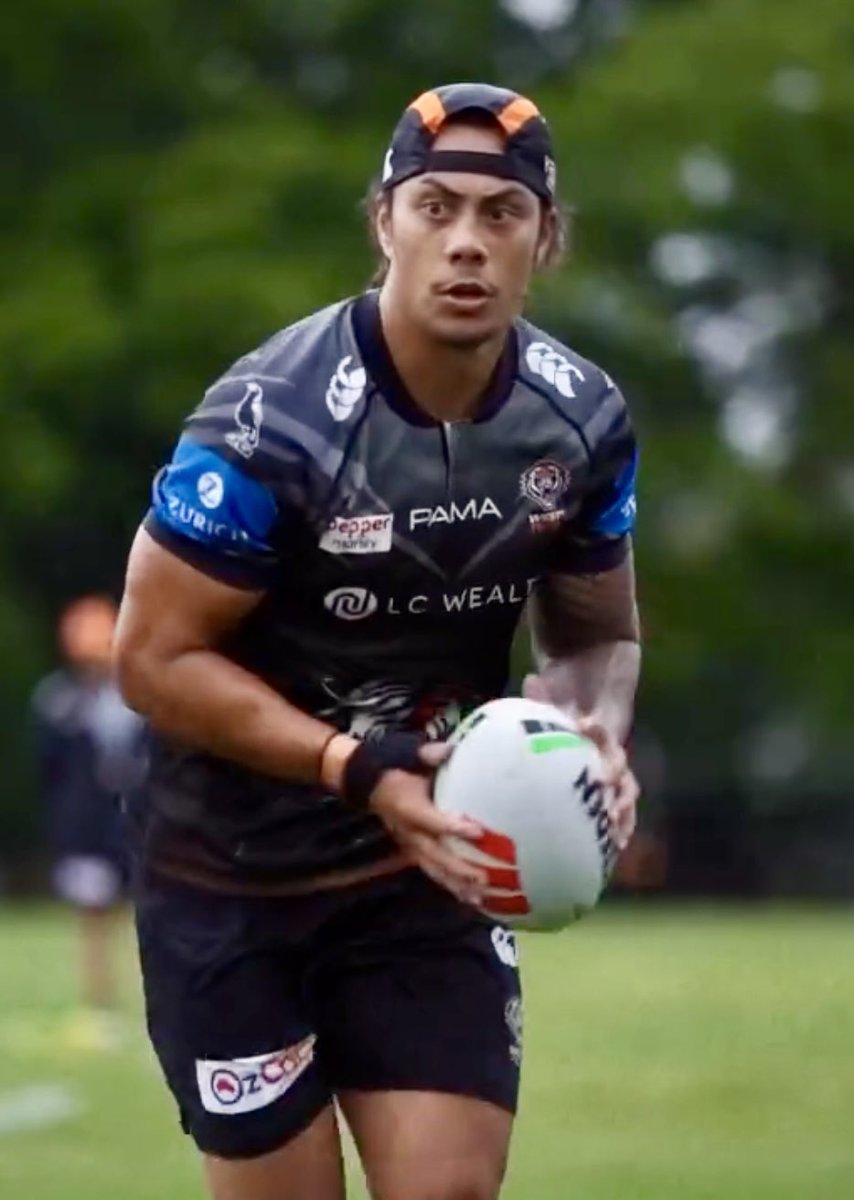 thecastpatrol's tweet photo. ROMEY RETURNS 🔙🏃‍♂️🐅🔥
#jaromeluai #weststigers #nrl #luai https://t.co/vtGAP0Vx8h