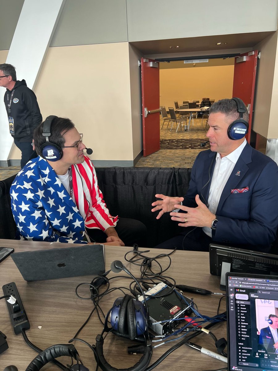 Zach Gelb tweet media