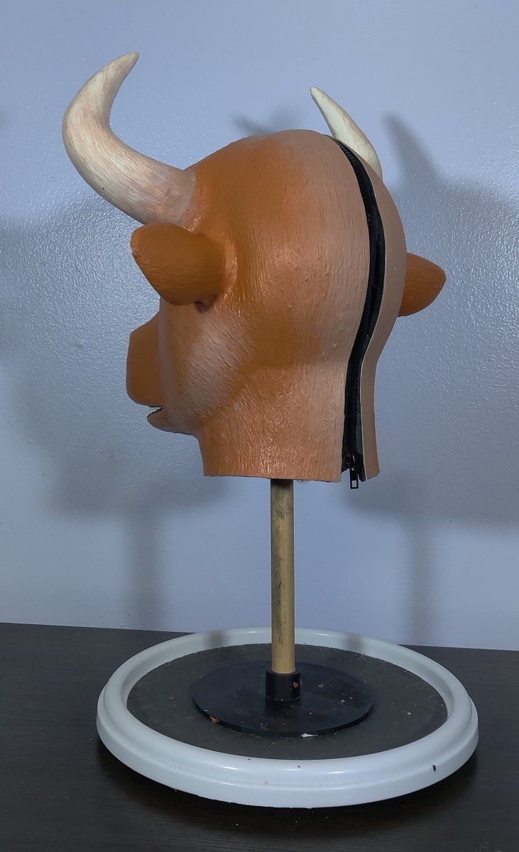 NobleGalactic's tweet image. Open Mouth Rubber Bull Hood for sale!

Nose and Mouth Holes for breathing.
Size Medium (23 inches around at brow level)

Asking 600 Canadian, Plus shipping.

If interested, feel free to DM me!