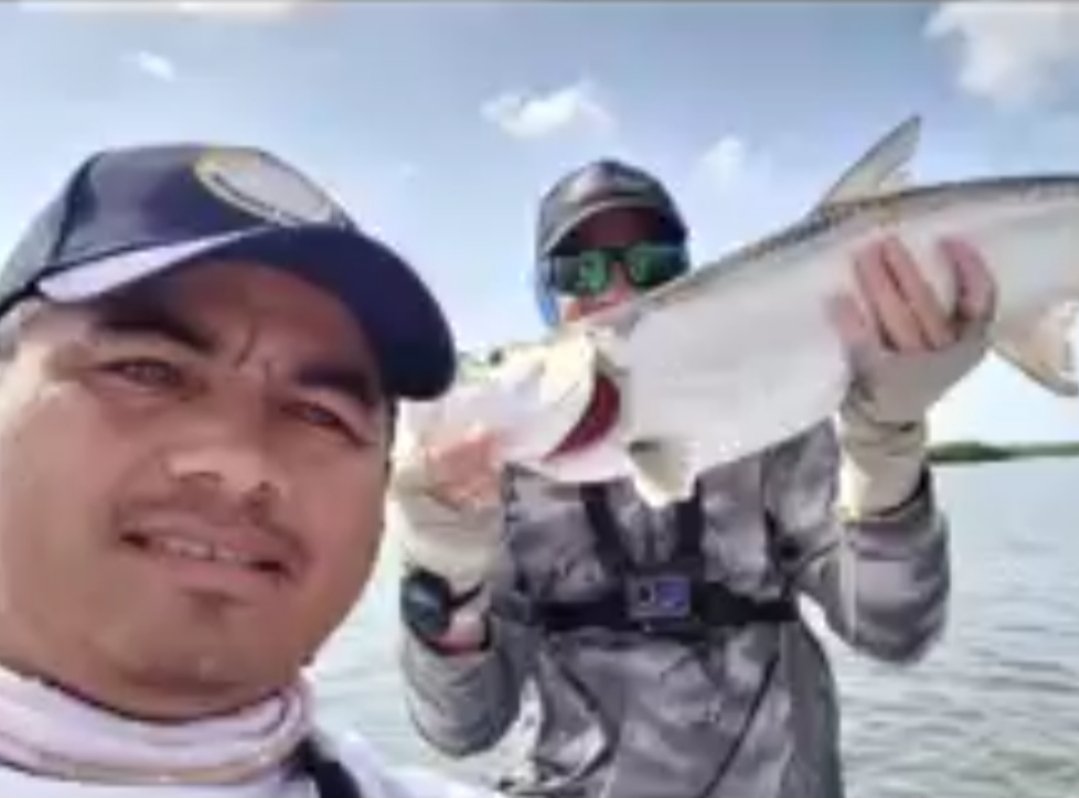 flyfishnguru's tweet photo. @notonlytrout #Fishpicfriday
Throwback to my first Tarpon- caught in Mexico 4 years ago. https://t.co/ASkIicwxpn