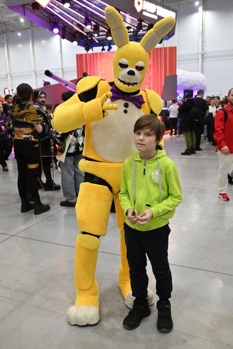 DivisionRussian's tweet image. Хочу поблагодарить всех, кто подходил ко мне сегодня на Comic Con!
Я в шоке от вашей активности! Это мой первый косплей и мой первый такой большой фестиваль. Я не думал, что кому-то понравится, а вы подарили кучу эмоций своими просьбами сфотографироваться. 
#FNAF #Fnafcosplay