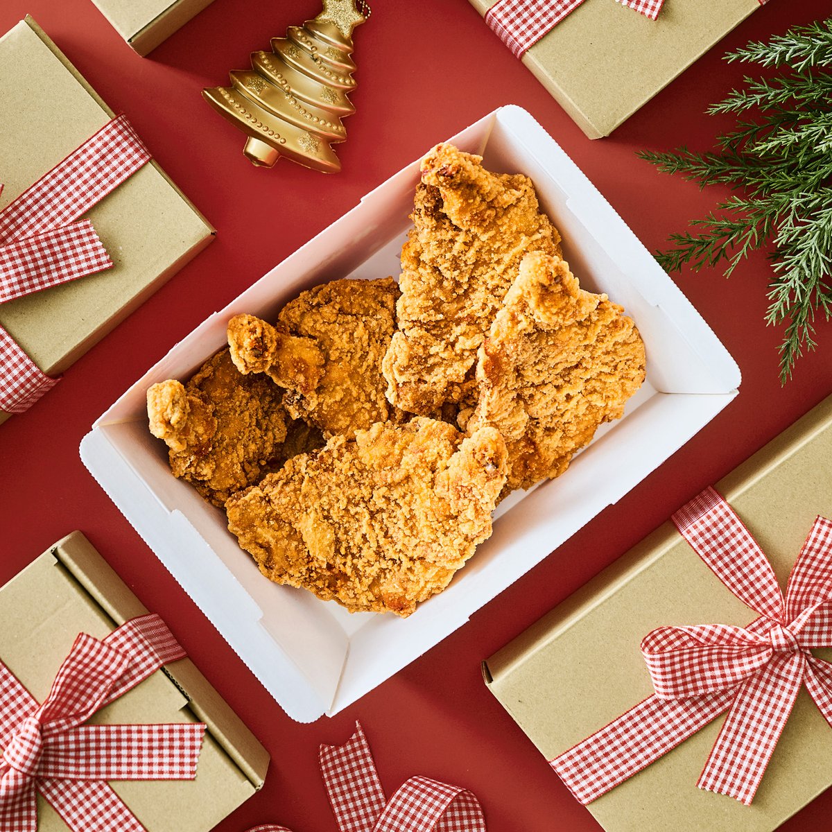 🎅クリスマス準備は進んでますか？🎅

ツリーにプレゼント、そしてやっぱりチキン🍗💕
モスチキンパックはネットで予約できます🥰
14日(日)までおトクに予約できますのでお急ぎください🏃‍♀️‍➡️🏃‍♂️‍➡️

👇ネットで予約する
mos.lnky.jp/9XHDAaq