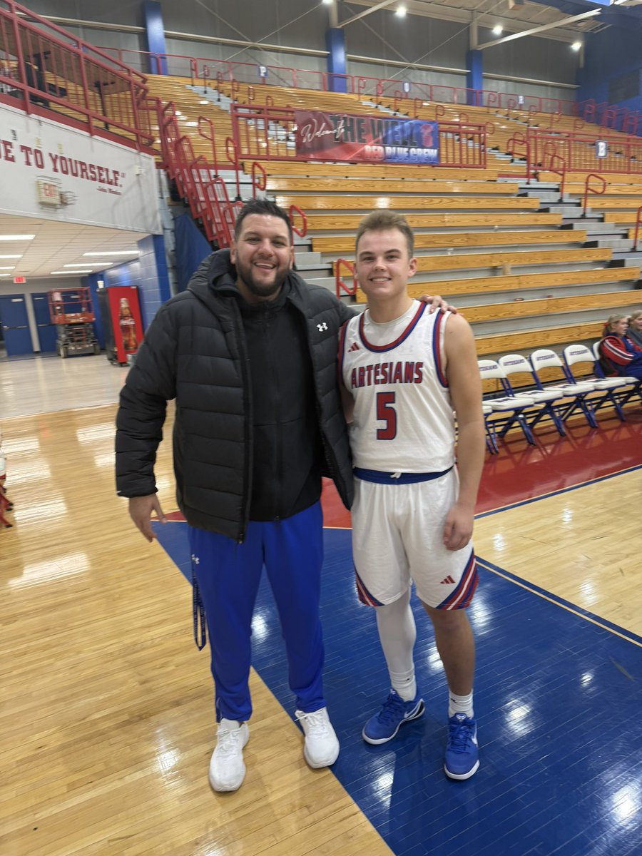 Excited to support our guy Grady Gardner <a href="/GradyGardner5/">Grady Gardner</a> tonight as he led his team and battled against a loaded Plainfield team who has one of the best team’s in the state! Grady is a winner and makes everyone around him better! Can’t wait for this kid to arrive in FW! #GoCougs