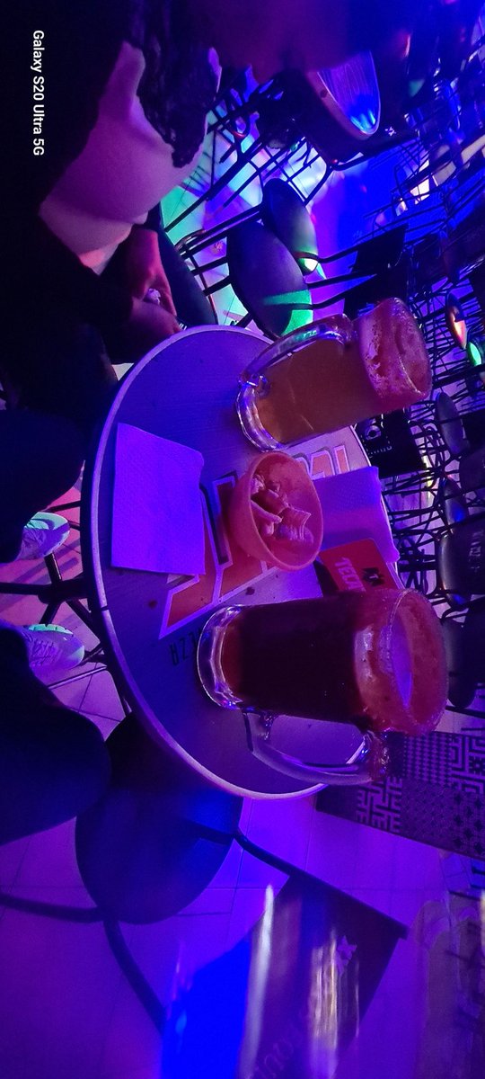 café con leche (Isa,LauyMafer) tweet media