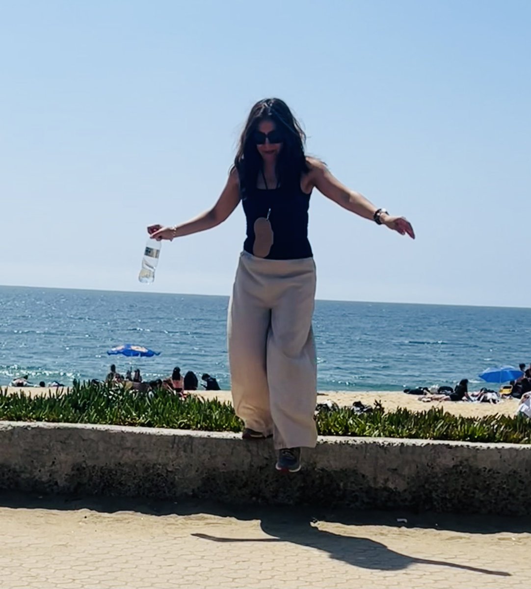 Una escapada y siempre en buena compañía
Que me veo regia oye 🤭 de a poco retomando la rutina 🥰
🎶 vamos a la playa 🎶
#ViñaDelMar