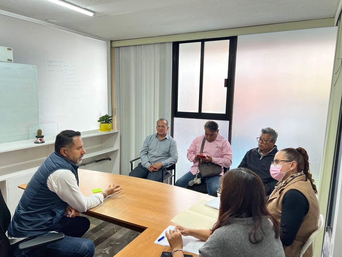 Es un placer siempre atender a los ciudadanos y escuchar sus necesidades. Agradezco al Presidente Auxiliar de La Libertad, Juan Román, y a su equipo por su colaboración para trabajar juntos en el bienestar de todos. ¡Sigamos esforzándonos para que Puebla siga brillando!